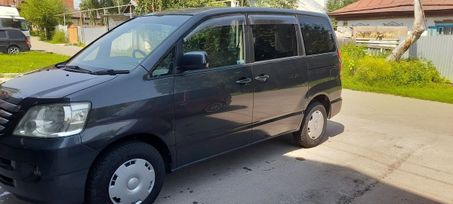    Toyota Noah 2002 , 1250000 , 