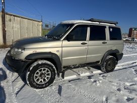 SUV     2010 , 450000 , -