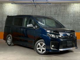    Toyota Voxy 2014 , 1670000 , 