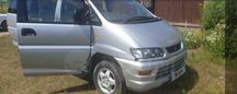 Минивэн или однообъемник Mitsubishi Delica 2002 года, 750000 рублей, 