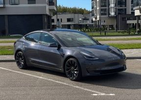  Tesla Model 3 2020 , 2182000 , 
