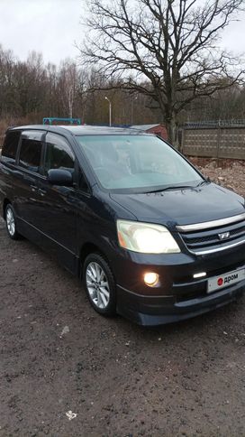    Toyota Noah 2004 , 750000 , -