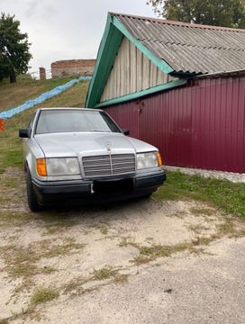  Daimler Super Eight 1987 , 750000 ,  