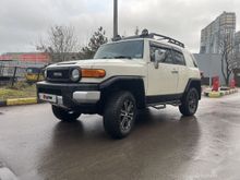 - FJ Cruiser 2010