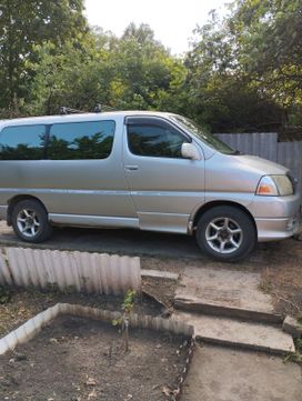    Toyota Granvia 2001 , 610000 , 