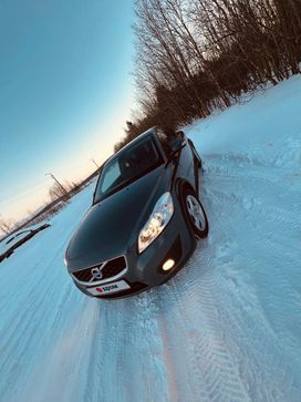  3  Volvo C30 2010 , 850000 , 