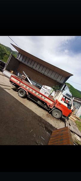   Toyota Dyna 1989 , 750000 , 