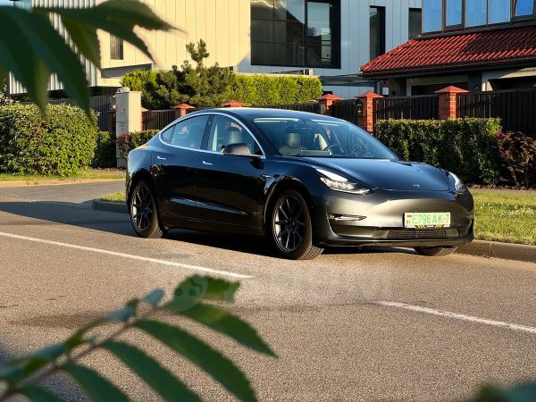  Tesla Model 3 2018 , 2318000 , 