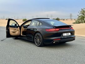  Porsche Panamera 2018 , 6700000 , 