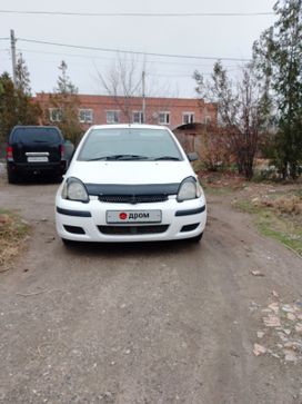  3  Toyota Vitz 2001 , 299000 , 