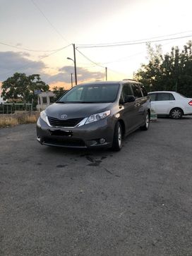    Toyota Sienna 2016 , 2800000 , 