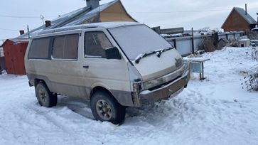    Nissan Largo 1989 , 100000 , 