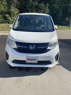 Минивэн или однообъемник Honda Stepwgn 2015 года, 1900000 рублей, 