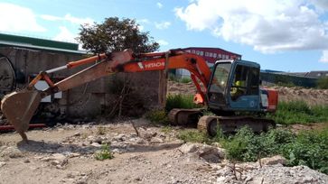   Hitachi EX100WD-3 2000 , 1450000 , 