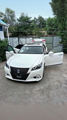  Toyota Crown 2014 , 2500000 , 