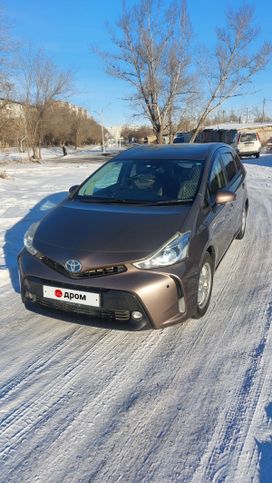    Toyota Prius Alpha 2015 , 1400000 , 