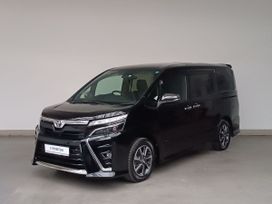    Toyota Voxy 2020 , 3350000 , 