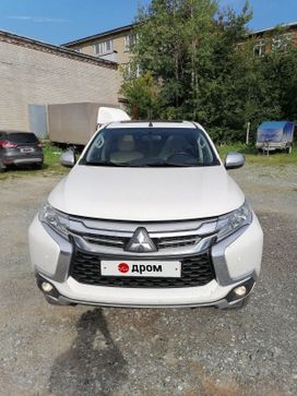 SUV   Mitsubishi Montero Sport 2019 , 3800000 ,  