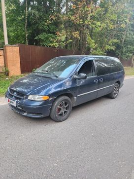    Chrysler Town and Country 2000 , 320000 , 