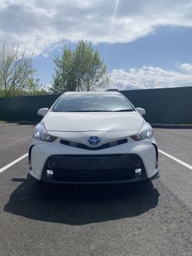    Toyota Prius Alpha 2017 , 2050000 , 