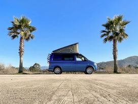    Volkswagen California 2010 , 4000000 , 