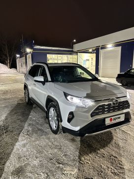 SUV   Toyota RAV4 2020 , 3950000 , 