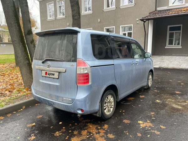    Toyota Noah 2008 , 1450000 , 