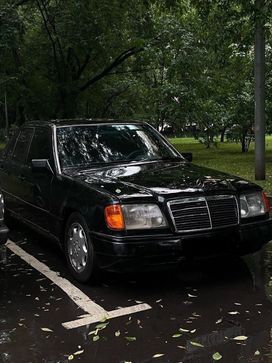   E-Class, 1993